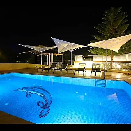 Hotel The Farrys Boutique 3*
