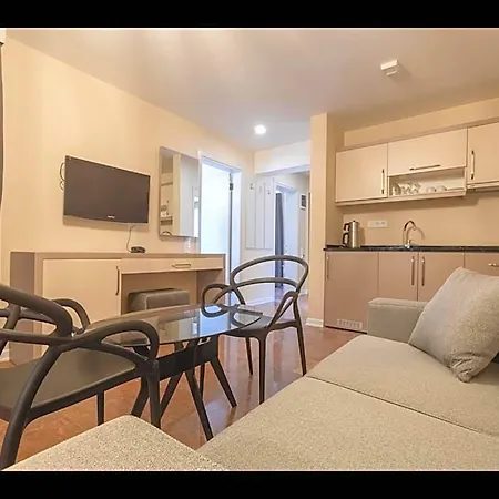 The Farrys Boutique 3*
